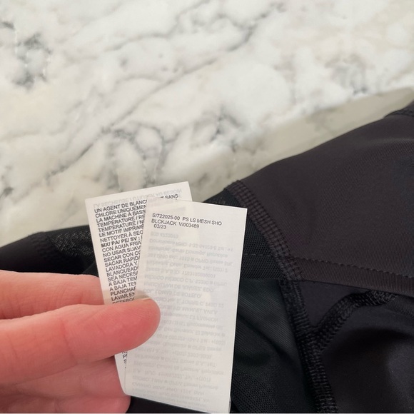 Old Navy Active PowerSoft Long-Sleeve Bodysuit Black Mesh Panels Size Medium - Picture 12 of 12